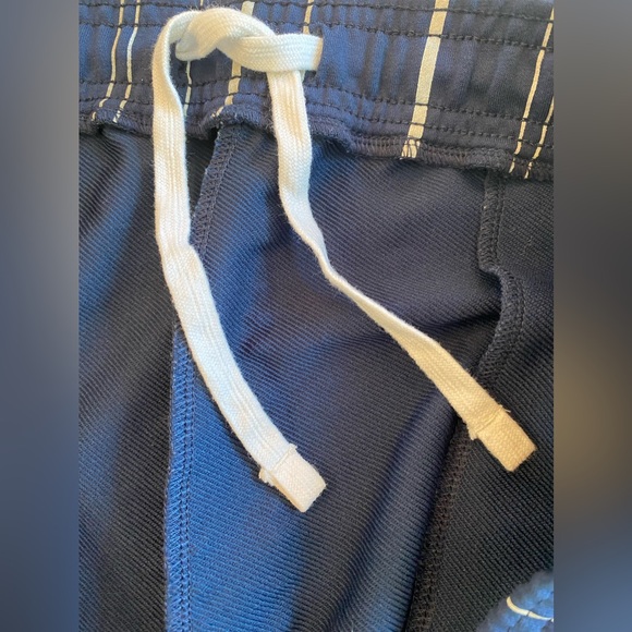 The Upside mens size 34 Bermuda board short Nautical pull on stripped preppy - Picture 5 of 8